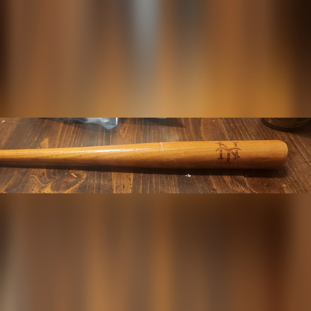 Mini 18" Mets souvenir wooden bat